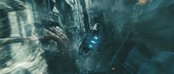 http://screenrant.com/star-trek-into-darkness-international-trailer/