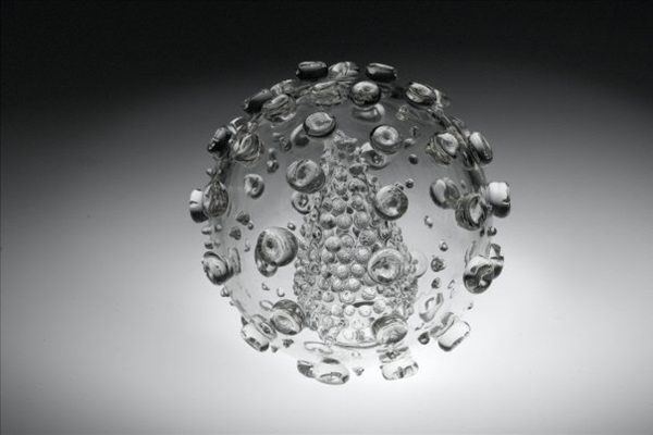 Foto: facebook.com/ Luke Jerram: Viral sculptures